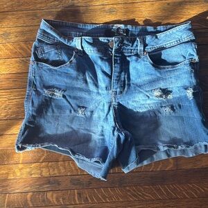 1822 Denim Distressed Blue Jean Shorts